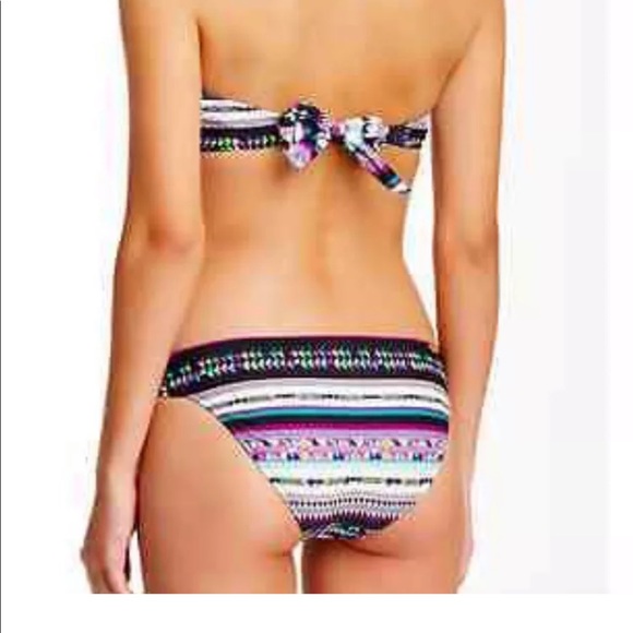 Jessica Simpson Santa Fe Knotted Fringe Bottom - Picture 2 of 7